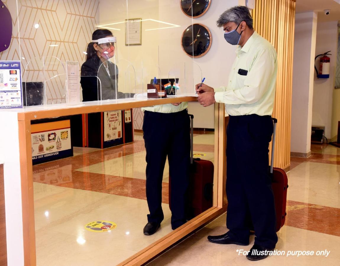 Hotel Vaccinated Staff - Collection O 41226 Ramji'S Residency Gole Colony Nashik Exterior foto